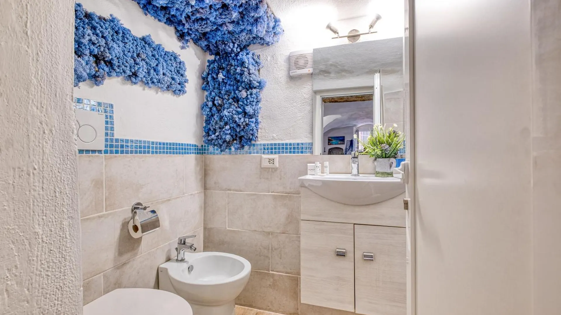 Apartment Le Petit Bijoux De La Pigna - Happy Rentals Sanremo Italy